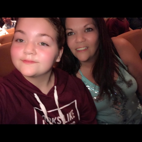 Meet a proud mom of a beautiful girl that’s my ❤️ - Picture 4 of 4